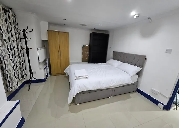 Savers Apartment Close To Emirates Stadium!